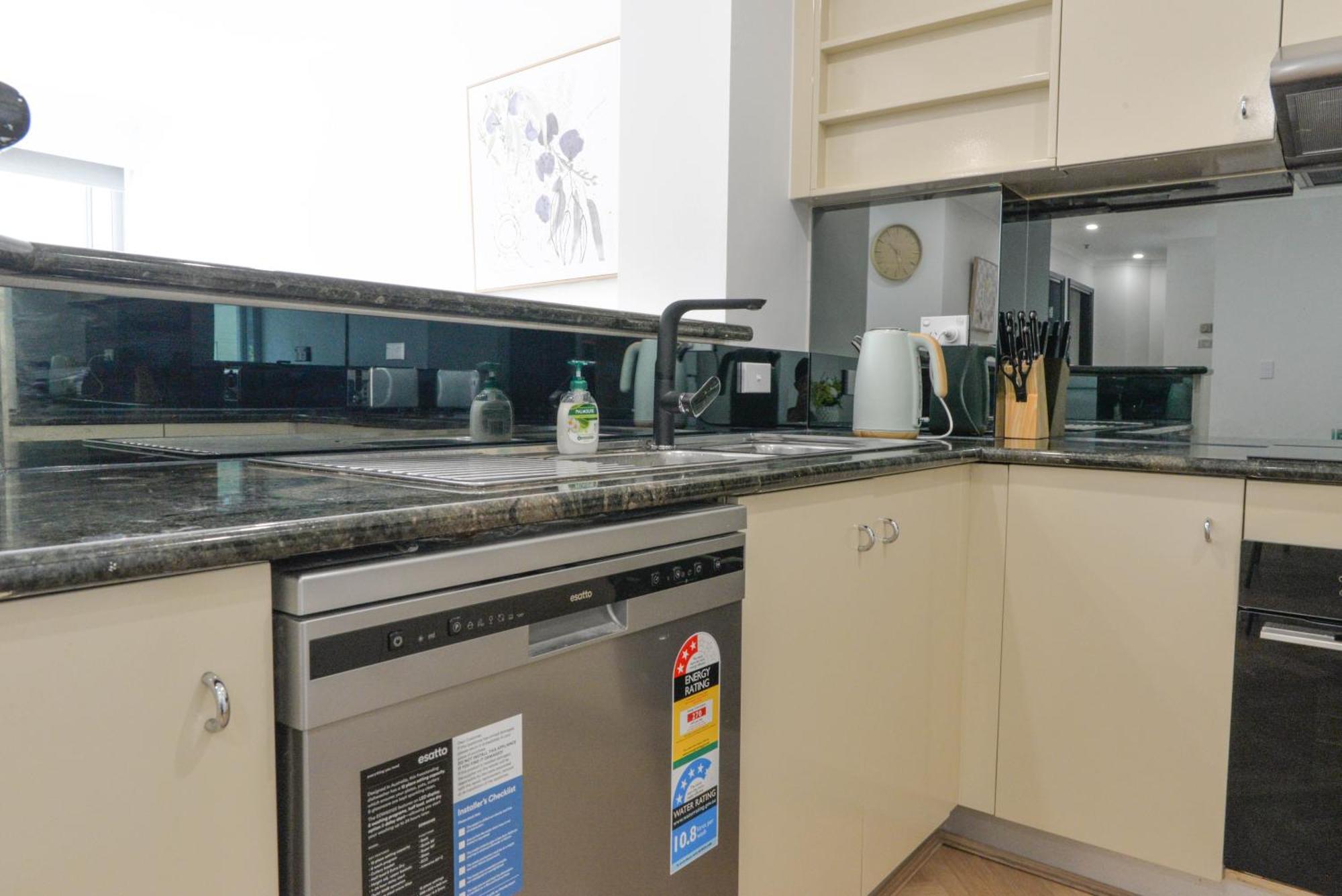 Great Location! Darling Harbour Superb 2br *
